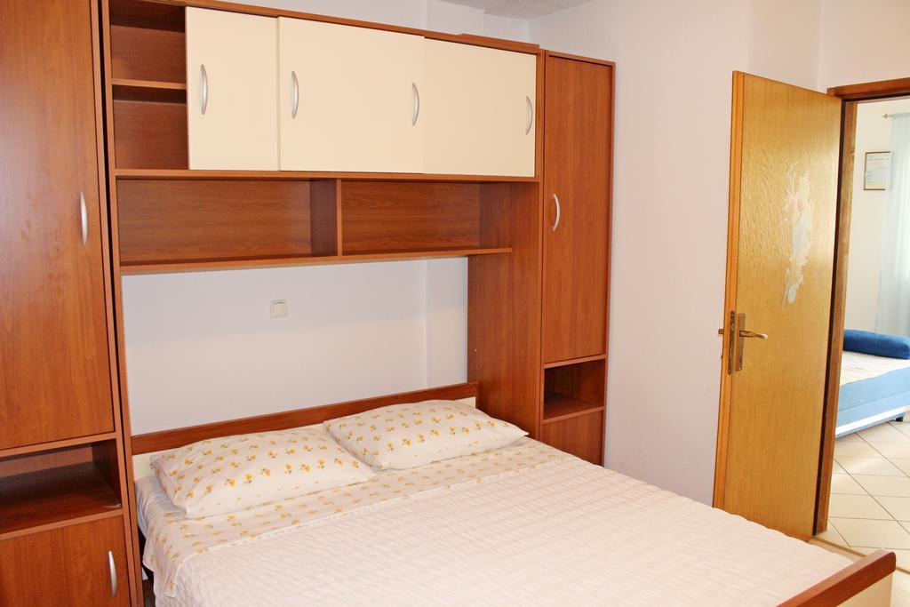 Apartments Petric Makarska Exterior foto