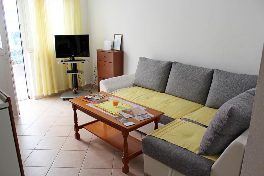 Apartments Petric Makarska Exterior foto