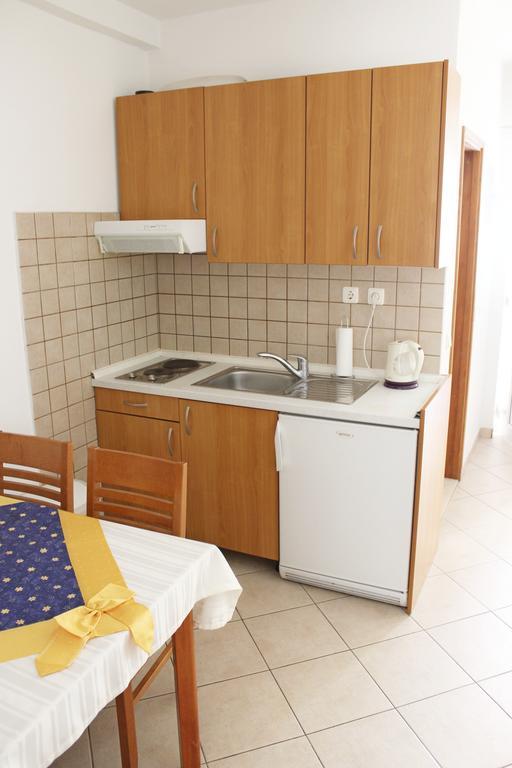 Apartments Petric Makarska Exterior foto